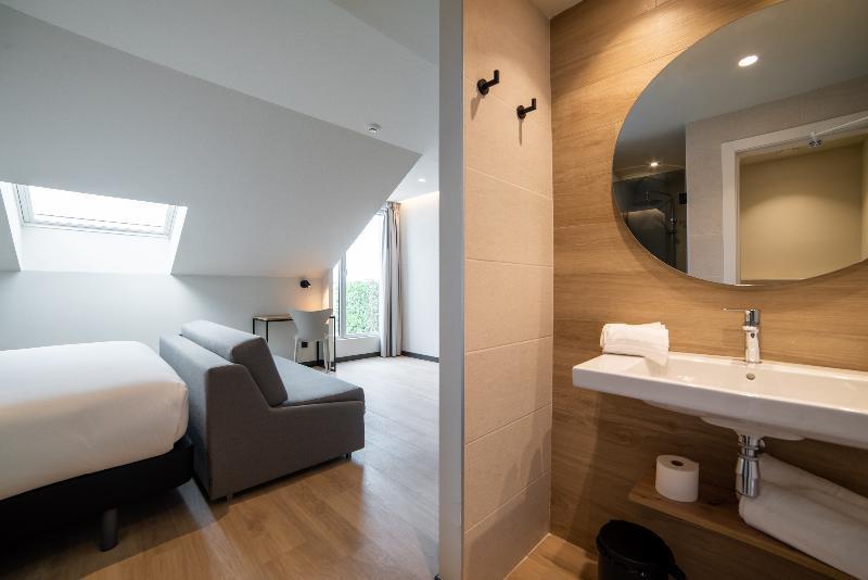 Ibis Styles Santander Hotel Exterior photo